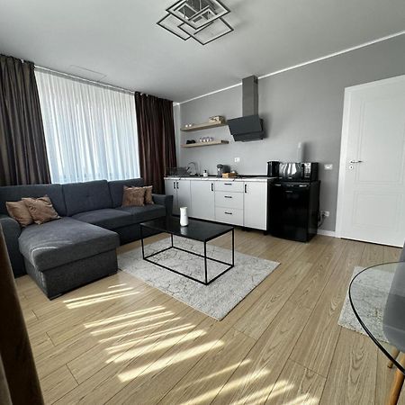 Em02- Apartament 2 Camere Luxury Тиргу-Жіу Екстер'єр фото