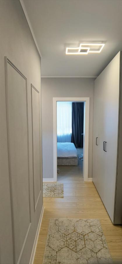 Em02- Apartament 2 Camere Luxury Тиргу-Жіу Екстер'єр фото