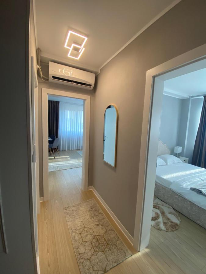 Em02- Apartament 2 Camere Luxury Тиргу-Жіу Екстер'єр фото
